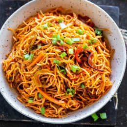 Veg Schezwan Noodles-Railofy